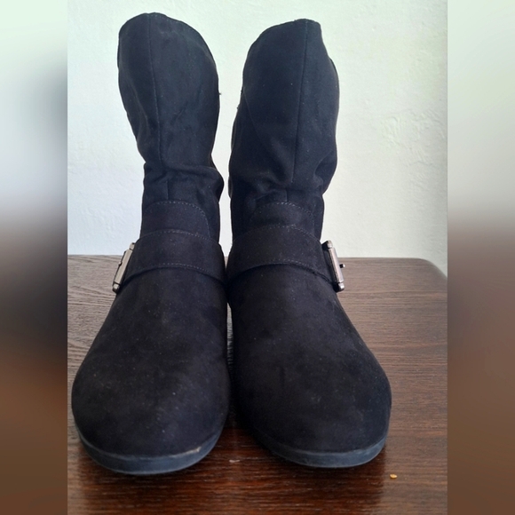 True Craft Women's Addison Ankle Boots Black Strap Buckle Pull On Size 8M - Picture 6 of 9